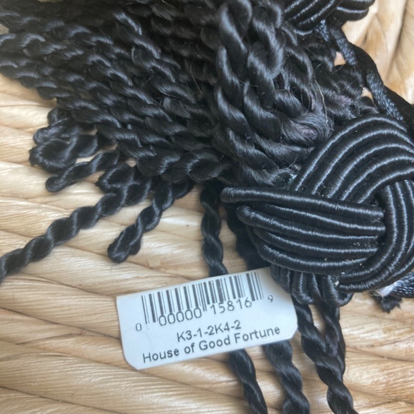 NEW Table Runner from The House of Good Fortune - Picture 4 of 4